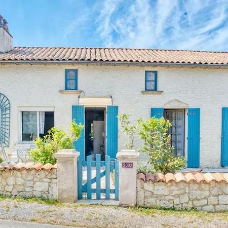 Villa Charmante A Bosset Avec Piscine Partagee Buitenkant foto