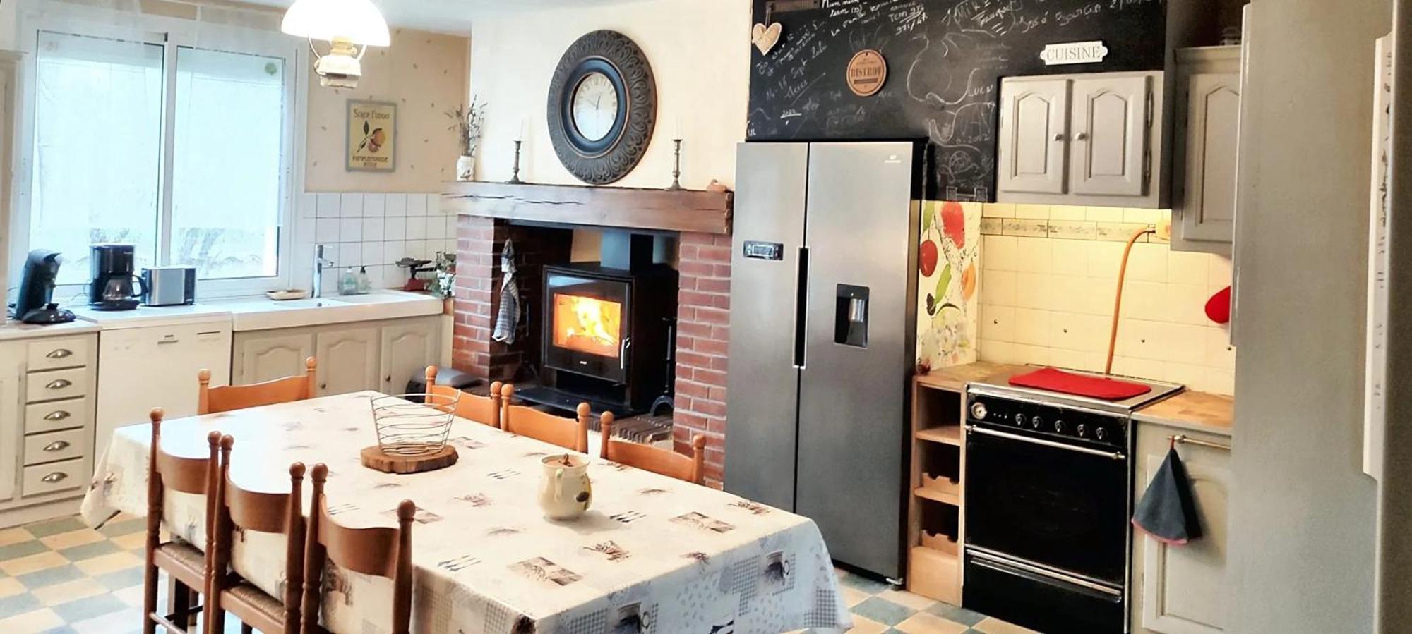 Villa Charmante A Bosset Avec Piscine Partagee Buitenkant foto