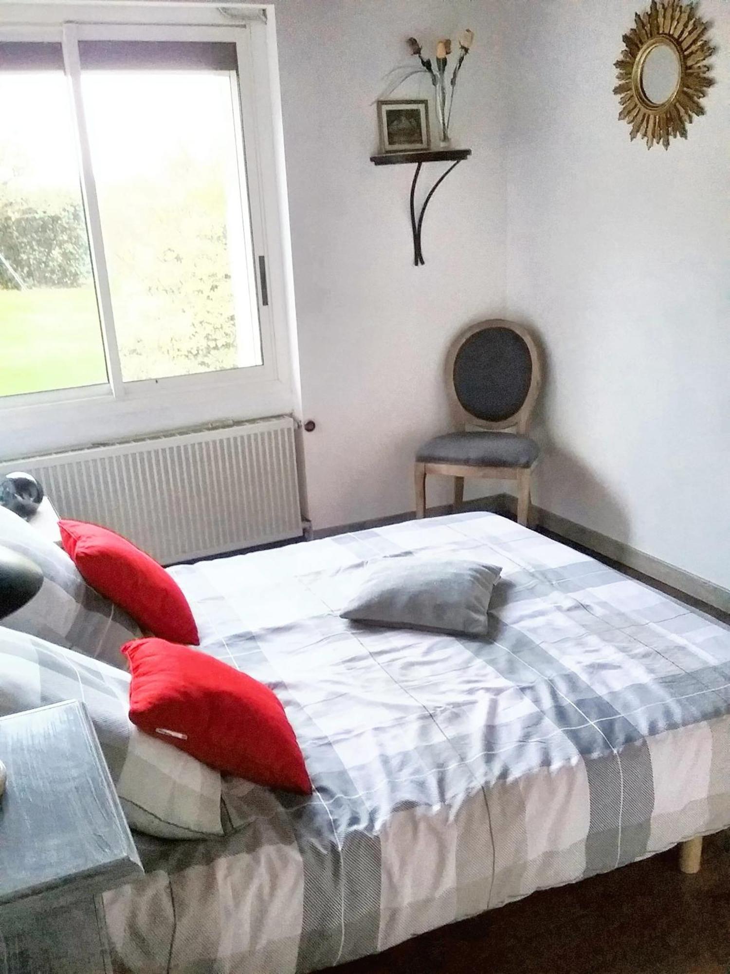 Villa Charmante A Bosset Avec Piscine Partagee Buitenkant foto